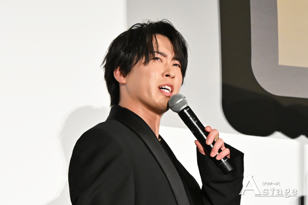 astage_ent's tweet photo. 【CINEMA】Snow Man宮舘涼太、本木雅弘からの「カメレオン俳優」の称賛に「夢ができた」と大感激‼️
･･･も、まさかのドジっ子発揮で会場爆笑 ✨
映画『#黒牢城』初日舞台挨拶🎬

▶️https://t.co/3R8gQMoy7Z

#本木雅弘 #菅田将暉 #吉高由里子 #青木崇高 #宮館涼太 #柄本佑 #オダギリジョー #黒沢清 https://t.co/TLy4YhHCpN