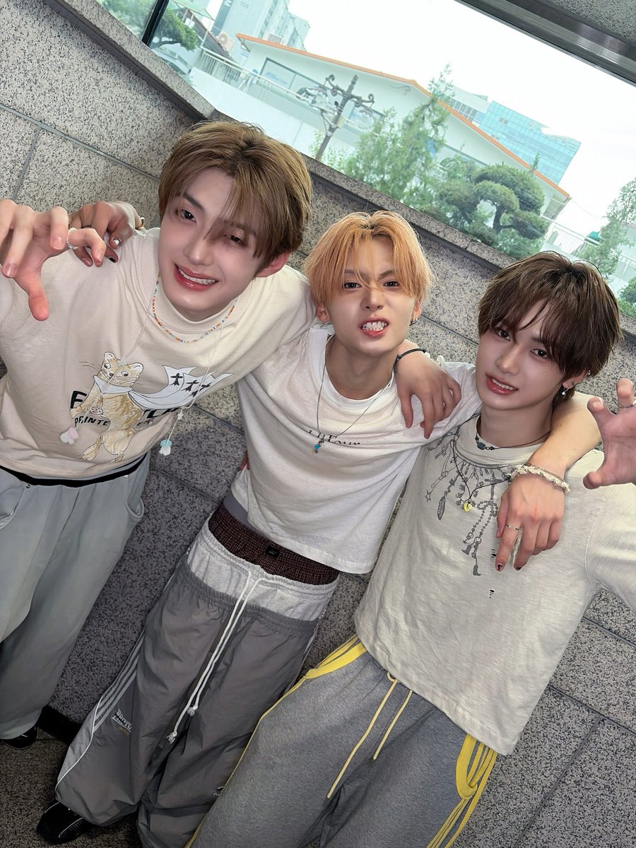 anxinnnnne's tweet photo. #이상원 × #조우안신 × #정상현 조합명 최종 결과 🐹×🐱×🐶

360표중 110표를 받은
#땅냥햄 으로 조합명이 최종 결정되었습니다❕❕

앞으로 다양한 케미를 보여줄 #땅냥햄 에게 많은 관심과 사랑 부탁드리겠습니다🫂💕

투표에 참여해주신 모든 분들께 감사의 말씀 드립니다 ♡ https://t.co/BgghMhAhLi