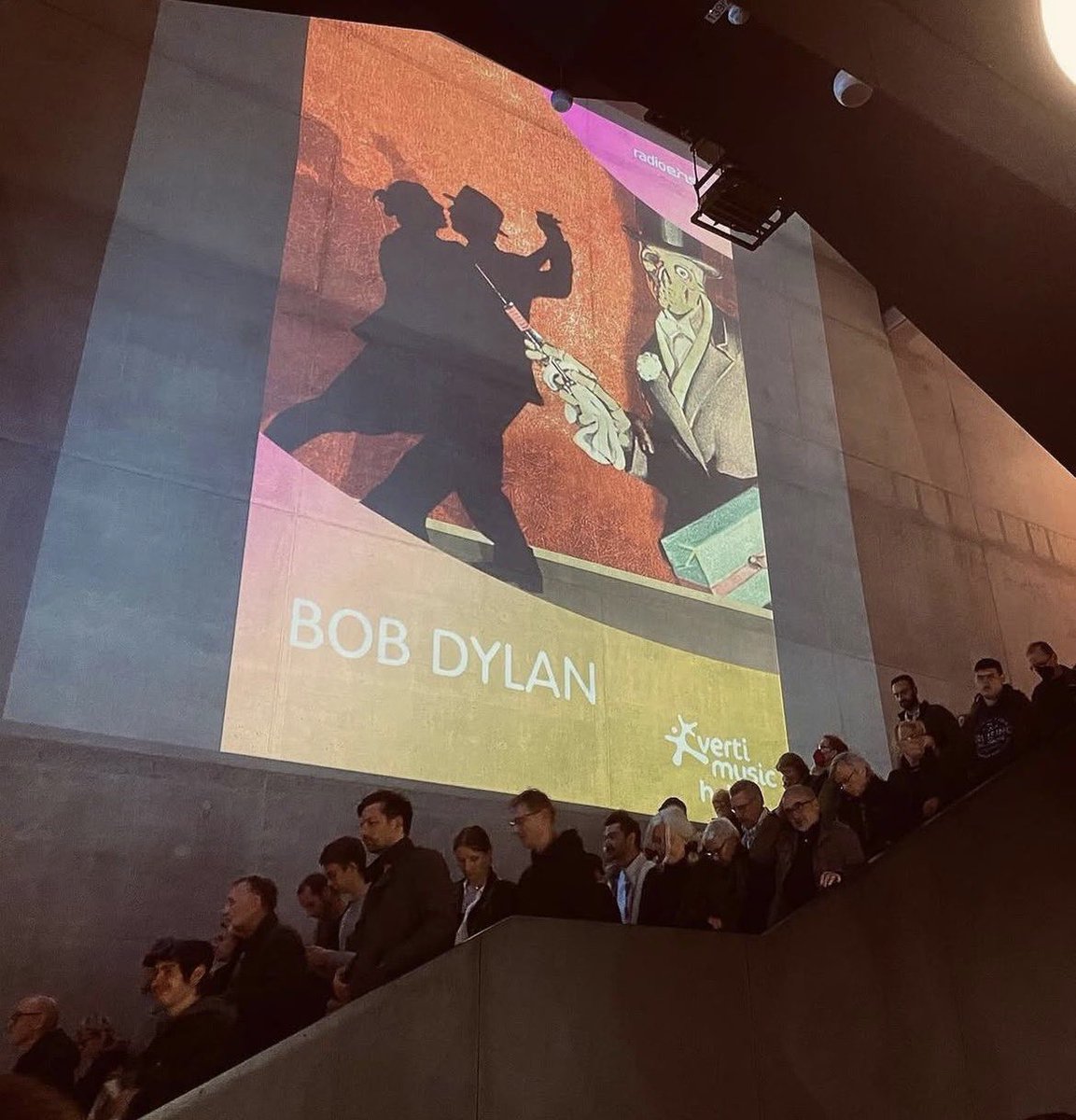 StillOnTheRoad_'s tweet photo. This masterpiece has been with us for six years now: Dylan’s album ‚Rough and Rowdy Ways’ was released on June 19, 2020.

„Greatest magic trick ever under the sun - Perfectly executed, skillfully done!“

#bobdylan https://t.co/BuxaQRk5fo