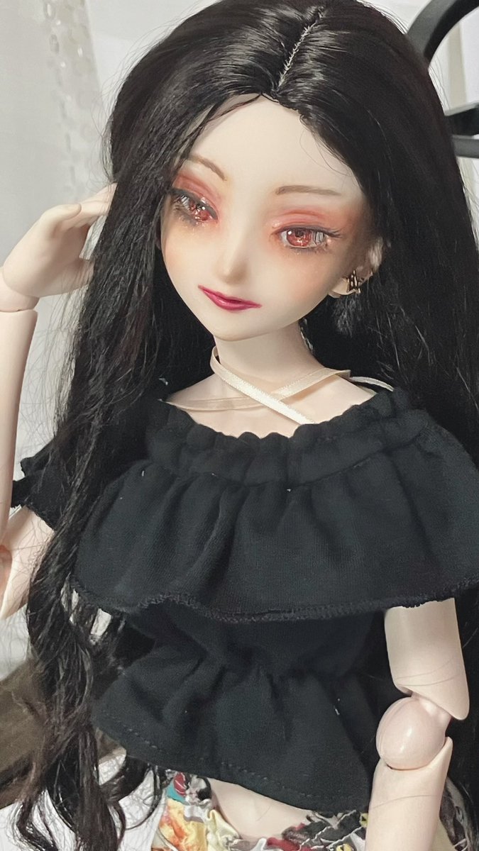 lbmilldoll's tweet photo. 久しぶりに新しいウィッグをいくつか買いました🙂
このウィッグだとこそでの顔が更に強くなるな〜 https://t.co/KqhWmNzyps