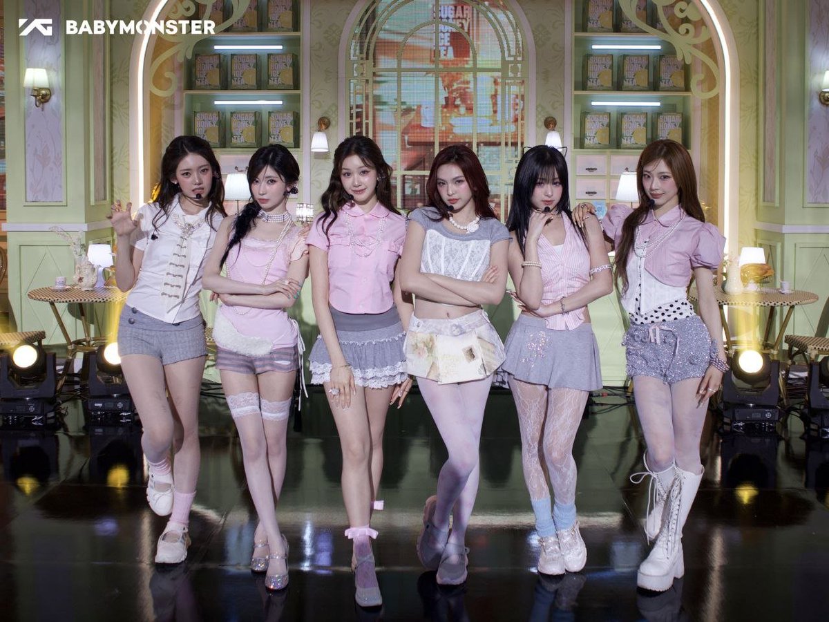 achyoen's tweet photo. ᅠᅠ
Music Core stage. 🎙️

── ✦ 𝓣𝓱𝓮 𝓿𝓲𝓼𝓾𝓪𝓵𝓼 𝓷𝓮𝓿𝓮𝓻 𝓯𝓪𝓵𝓽𝓮𝓻.

𝘈 𝘧𝘭𝘦𝘦𝘵𝘪𝘯𝘨 𝘮𝘰𝘮𝘦𝘯𝘵 𝘶𝘯𝘥𝘦𝘳 𝘵𝘩𝘦 𝘴𝘱𝘰𝘵𝘭𝘪𝘨𝘩𝘵, 𝘤𝘢𝘱𝘵𝘶𝘳𝘦𝘥 𝘧𝘰𝘳𝘦𝘷𝘦𝘳 𝘪𝘯 𝘵𝘩𝘦 𝘴𝘰𝘶𝘯𝘥. 🏁🤍
ᅠᅠ https://t.co/zwpFWuxfUd