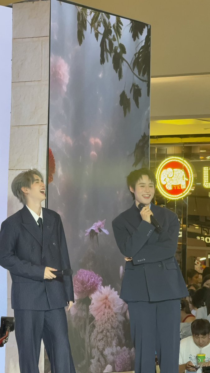 tinypebbridge's tweet photo. 😝 #DestinyclinicxNutHong
#nnutdan #hongshihoshi https://t.co/FkAXPJRgf2