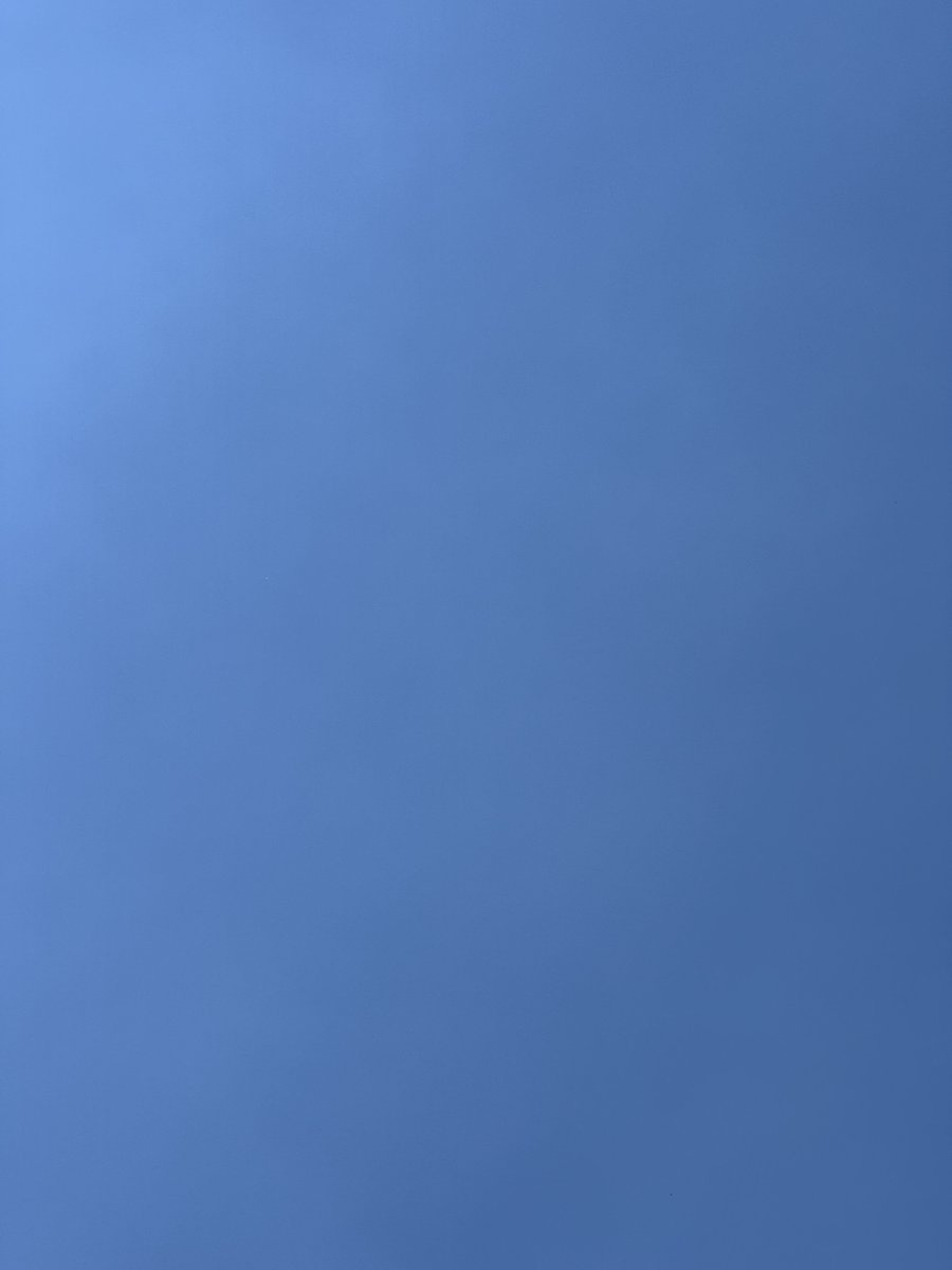 Napets2's tweet photo. Die erste und die zweite Farbe des Tages. https://t.co/hplHcNIGjH