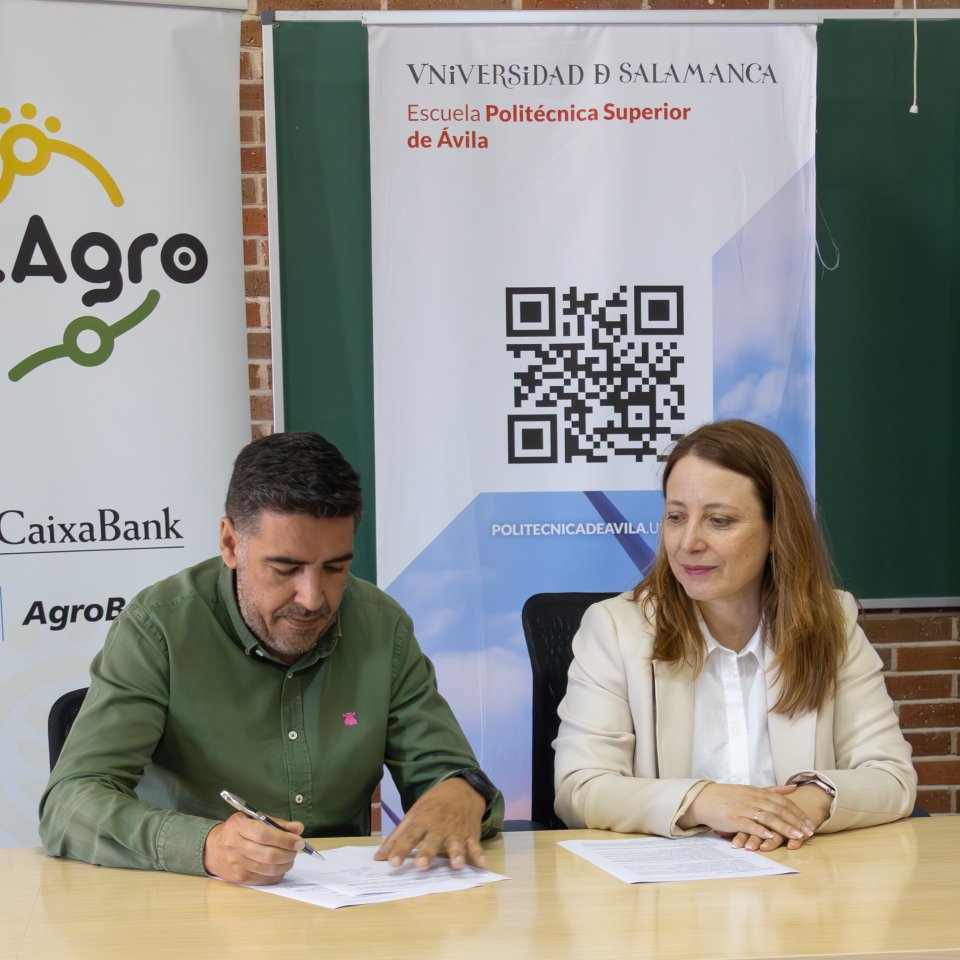 usal's tweet photo. La alianza entre la USAL y Avilagro impulsa la competitividad a través de la IA 🚀

La Cátedra #DemIA de la USAL y la Asociación de la industria agroalimentaria de Ávila @AvilAgro_org presentan un nuevo programa de formación en IA, automatización y comercio electrónico.

Este programa busca dotar a empresas, profesionales y emprendedores de herramientas tecnológicas avanzadas para optimizar procesos y adaptarse a los retos de la economía digital. 

➡️ https://t.co/FKpEnNY3tT