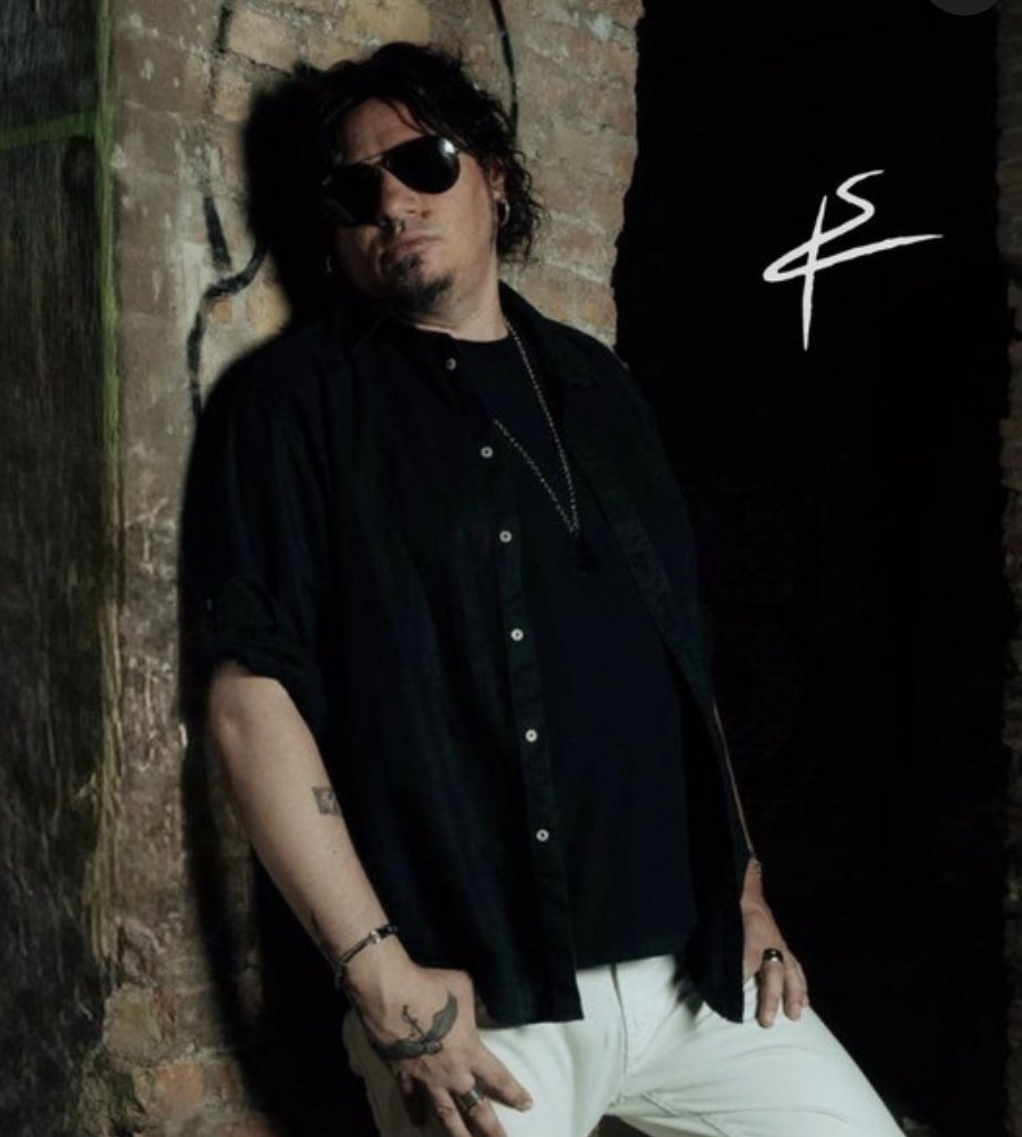 salvipariente's tweet photo. Y llegó el gran día, estreno nuevo Spotify ….. te unes conmigo dándole a seguir ??? Gracias !!! 

https://t.co/dRdE150qfO https://t.co/vyx8QaW3YP