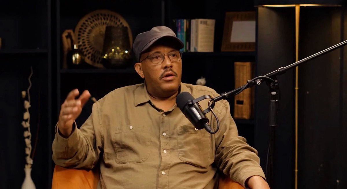 NatnaelMekonne7's tweet photo. የአሜሪካ የቪዛ ዕገዳ በሰሜን ኢትዮጵያ ለተፈጠረው ውጥረት የጽንፈኛው የቀድሞ ህወሓት ቡድንን ተጠያቂ ያደረገ ነው - አቶ ጌታቸው ረዳ @reda_getachew 

በቀድሞ የህወሓት ጽንፈኛ አመራሮች እና ቤተሰቦቻቸው ላይ የተጣለው የአሜሪካ የቪዛ እገዳ በሰሜን ኢትዮጵያ ላለው ውጥረት መባባስ ቀጥተኛ ተጠያቂ መሆናቸውን የሚያሳይ ነው አሉ የቀድሞው የትግራይ ጊዜያዊ አስተዳደር ርዕሰ መስተዳድር ጌታቸው ረዳ።

አቶ ጌታቸው ረዳ እንዳሉት ÷ እገዳው ከዚህ የጥፋት ቡድን ጋር በጥቅምም ሆነ በስትራቴጂ ይተባበራሉ ተብለው ለሚጠረጠሩ እንደ ሻቢያው መሪ ኢሳያስ አፈወርቂ መንግሥት ላሉ የውጭ አካላትም የተላለፈ ግልጽ ማስጠንቀቂያ ነው።

የርምጃው ትልቅነት በቪዛ መከልከሉ ላይ አይደለም፤ ይልቁንም ዋሽንግተን በኢትዮጵያ ውስጥ ለተፈጠረው አዲስ ውጥረት ተጠያቂነቱን ሙሉ በሙሉ ደብረጽዮን ገ/ሚካኤል (ዶ/ር) በሚመራው ቡድን ላይ ማድረጉ ነው ሲሉ ተናግረዋል።

የቪዛ እገዳው በተለይ ከደብረጽዮን (ዶ/ር) ጋር በቅርብ የሚሰሩ እና በትግራይ ክልል ለሚታየው ቀውስ መባባስ ምክንያት የሆኑ የህወሓት አክራሪ አባላትን ለይቶ ያነጣጠረ መሆኑን ለኢዜአ ገልጸዋል።

አሜሪካ በኢትዮጵያ ሰላምን ለማደፍረስ እና ግጭት ለመቀስቀስ እየተንቀሳቀሱ በሚገኙ የቀድሞ የህወሓት ጽንፈኛ አመራሮች እና በቅርብ የቤተሰብ አባሎቻቸው ላይ የቪዛ እገዳ መጣሏን አስታውቃለች።