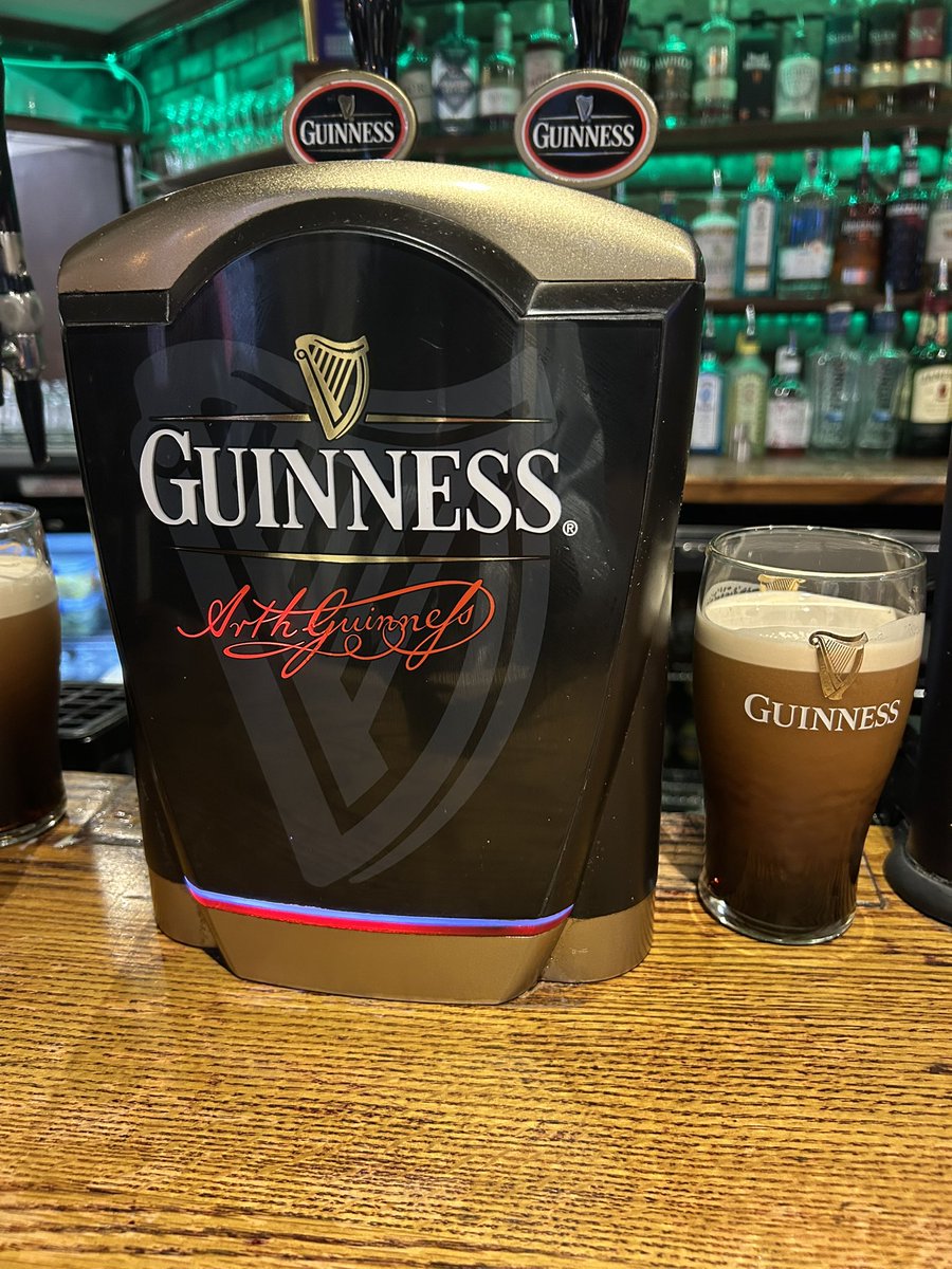sarahspints's tweet photo. Throwback to last summer, Mulligans, Manchester.
#Manchester #Pints #Pionta #Guinness
@GuinnessGB https://t.co/9ullE6x65a