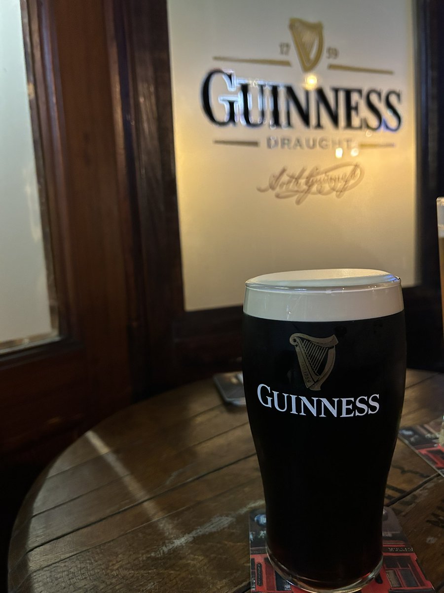 sarahspints's tweet photo. Throwback to last summer, Mulligans, Manchester.
#Manchester #Pints #Pionta #Guinness
@GuinnessGB https://t.co/9ullE6x65a