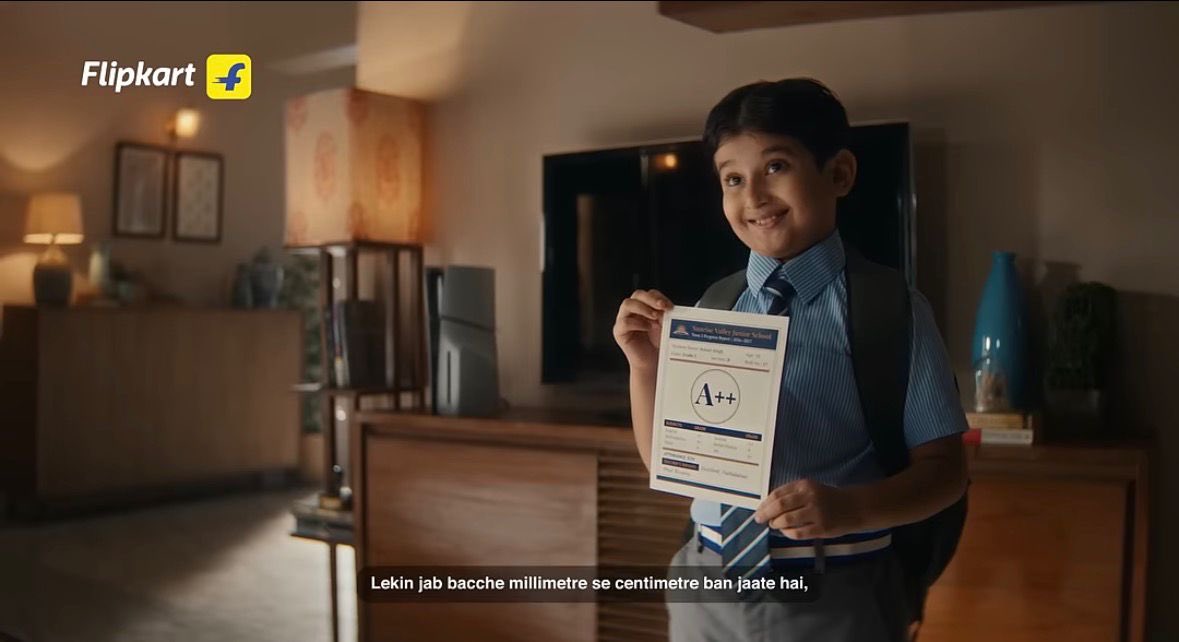 chatpate_samose's tweet photo. Mere papa ne bhi mujhe aise hi laptop gift kiya tha when I scored 93% in my 4th semester exams 🥰 https://t.co/icenhKwV1A