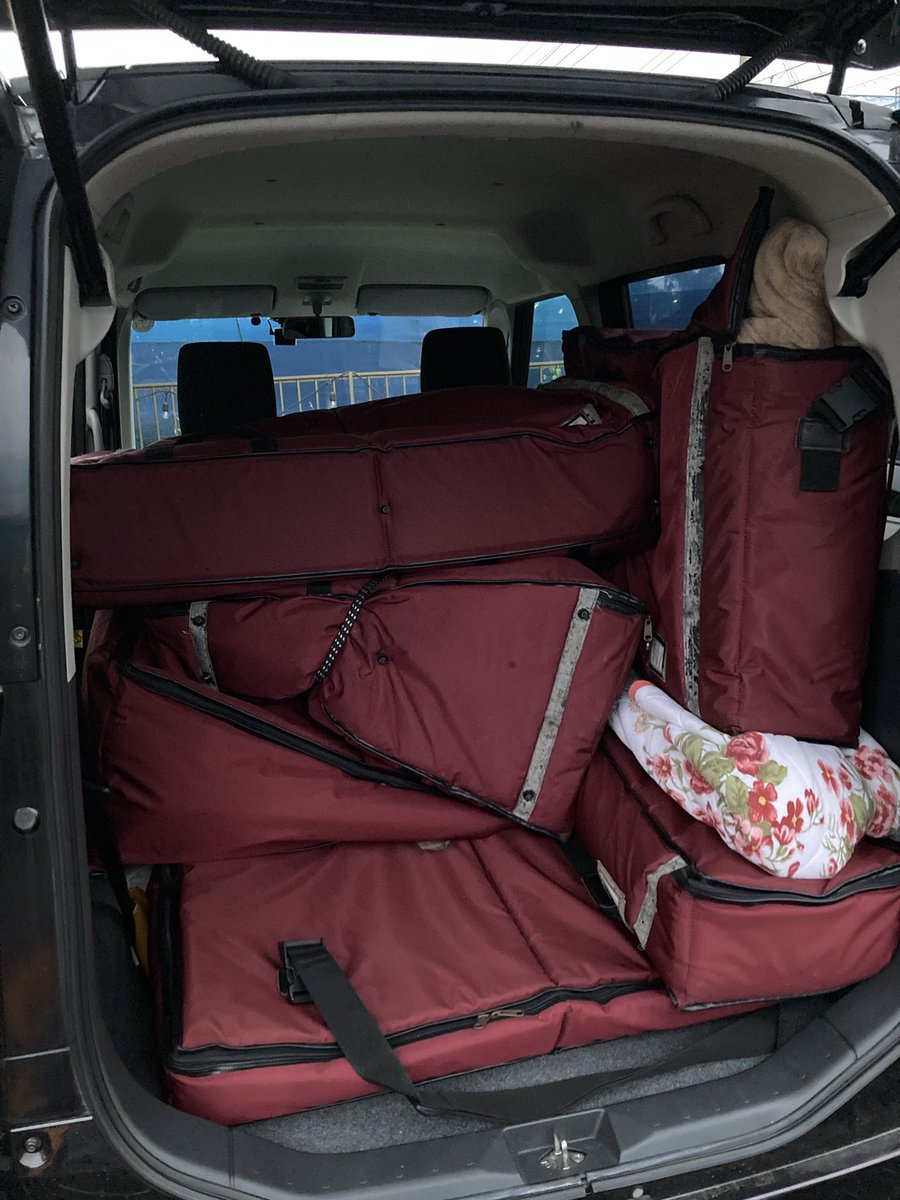 tospost_perc's tweet photo. マリンバはどうやって運ぶの？とよく聞かれますが、実は14個のパーツに解体ができ、軽自動車へ積み込むことができるんです！なんという優れもの👏
そんなところも打楽器の楽しさの一つ😎
これからもこういった打楽器の特徴なども伝えていけたらと思っています！

来月誕生日を迎えるまみでした🎂笑 https://t.co/kXiMG7cEfH