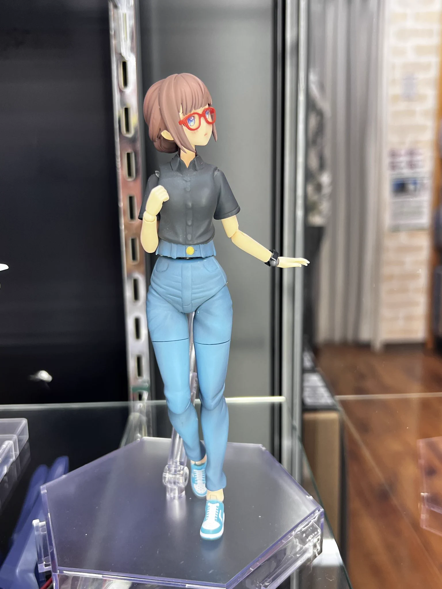 【15世紀・極希少】2点セット・安南五彩緑彩豆小壼 D4.5・唐木展示台付 創彩少女庭園 公式 on X: 