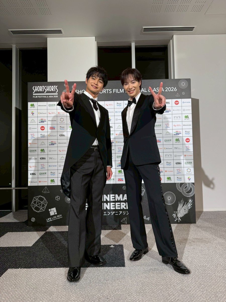 jun_aoyama1988's tweet photo. 先日のSSFF‼️
タキシード姿お如何❓🤣
#SSFF 
#SHOW_WA https://t.co/LqbtFjm0Em
