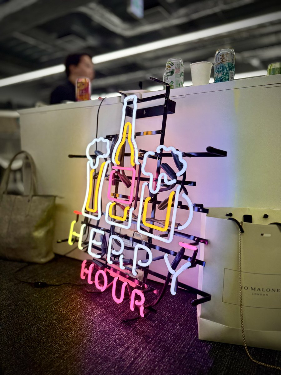 tomonorix0805's tweet photo. 五反田のHERP Nightからの渋谷でキノコ鍋Nightだったのになぜか品川にいてるNight

HERPさんめちゃいい会社だ！！！！！また行く��！！！ https://t.co/SlXulkJfT4