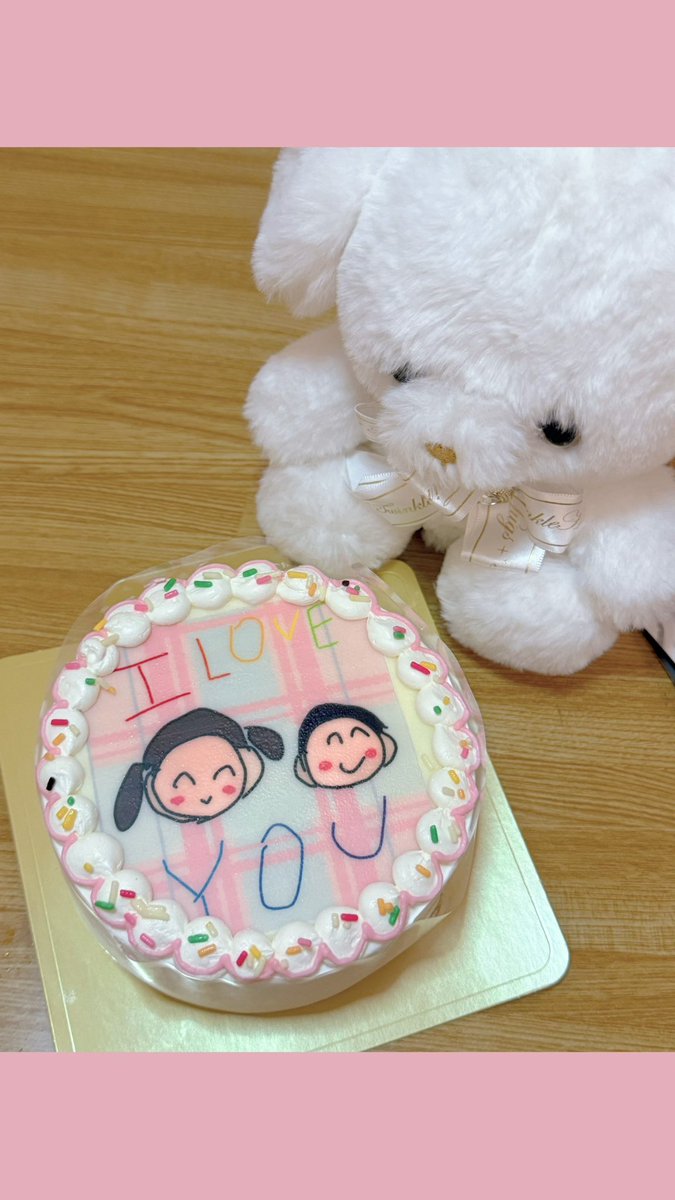 ren_koizumi's tweet photo. 息子が描いてくれたイラストを
ケーキにしていただきました🎂🩵

世界にひとつだけの特別なケーキ✨
箱を開けた瞬間から感動でした🥹

大切な思い出がまたひとつ増えました🎂🩵
PR @deli_heart 
#デリハート #推し活ケーキ
#オー��ーケーキ #ケーキ https://t.co/a7aBCtyVHh
