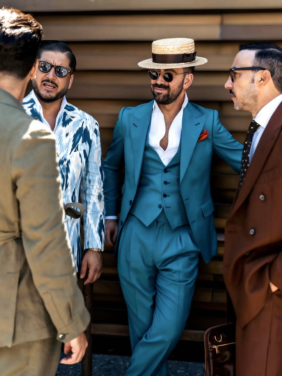 AJMoscoso's tweet photo. En Florencia, la elegancia no se exhibe, se vive. Y el estilo, siempre encuentra su mejor escenario: Pitti Uomo 110, mucho más que moda... 🩵✨🇮🇹 #PittiUomo 

📸 #tasteshutter https://t.co/K6QNuqgGon