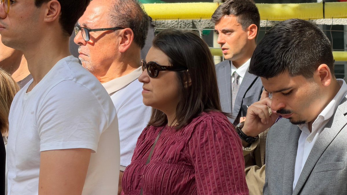 JuntsxStAndreu's tweet photo. Un any més recordem el dolor i la pèrdua de les víctimes de l’atentat de Hipercor. El regidor de @Junts_BCN @josep_rius, la regidora @LleoCarme, el regidor @arnauvivesjuan, la diputada @pilarcalvo13 i la consellera portaveu de @JuntsxStAndreu @menagadea i el conseller @delacruzsalaX han assistit a l’homenatge. No oblidem.