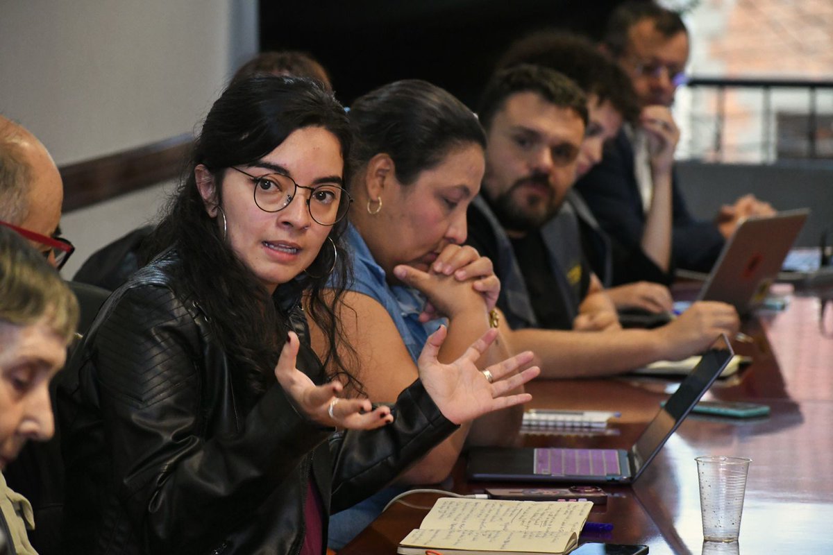 TaulaColombia's tweet photo. 📸5: Oficina de l'ONU per als Drets Humans a Colòmbia (@ONUHumanRights )
📸6: Plataformes de DDHH (Coordinación Colombia-Europa-EEUU @coeuropa , Plataforma Colombiana de DDHH, Paz y Desarrollo, La Alianza @LaAlianzaOrgSoc )
📸7: Signants de pau 
📸8. Temblores (@TembloresOng ) https://t.co/U4ifVQZNeI