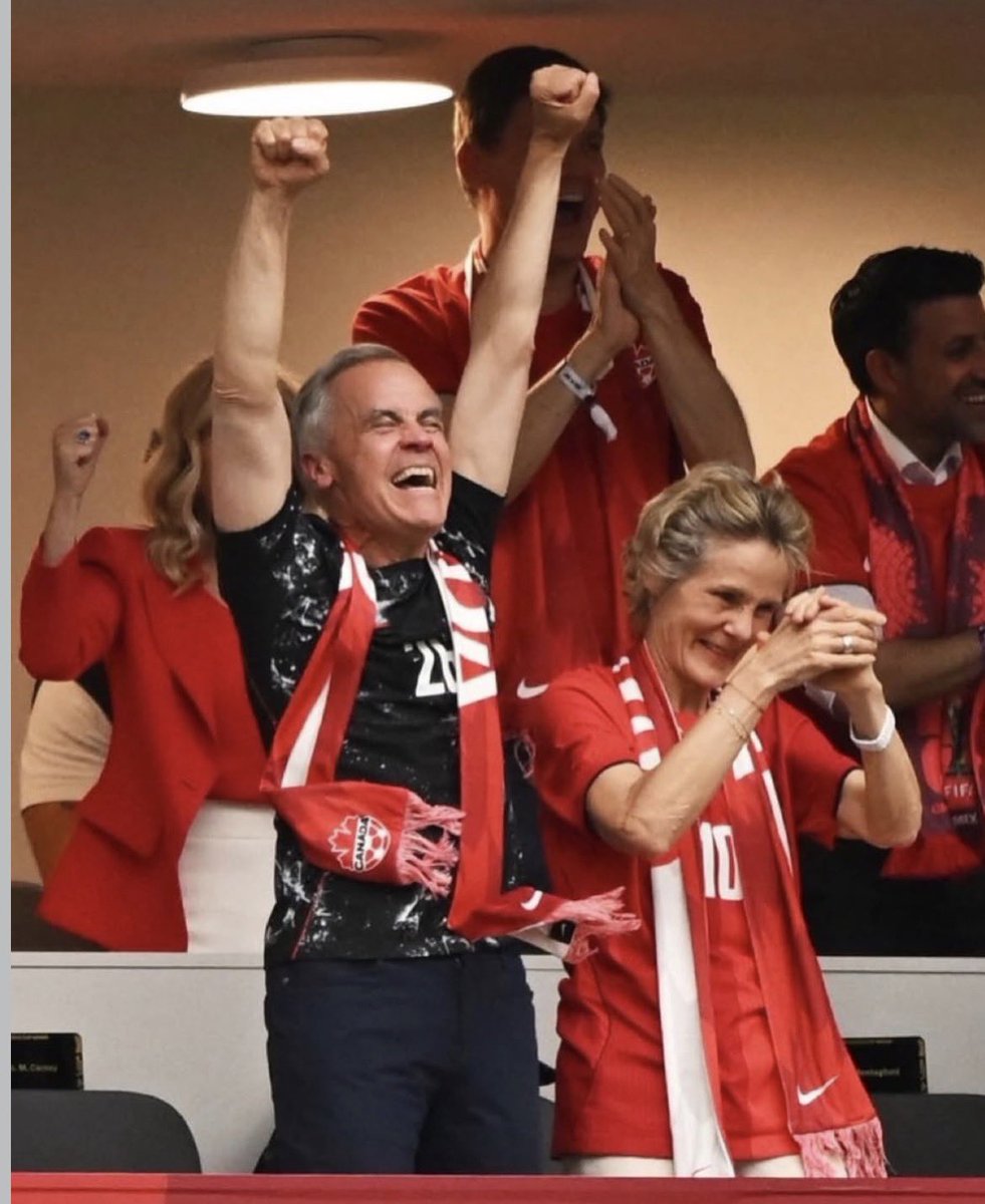 Daniel_Pinsk's tweet photo. Carney after he doubles the debt: https://t.co/psmUGD9yga