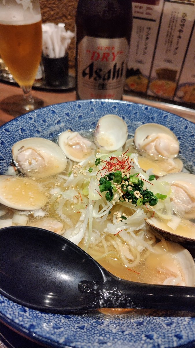 0tomotomotomo0's tweet photo. 谷ありの先週から
谷あり谷あり
の１週間を終えた華金✨

めちゃめちゃ近所だけど
めちゃめちゃ久しぶりの
#和風楽麺
#四代目
#ひのでや
#はまぐりラーメン

満足💓😍💓
満足💓😍💓

#バセドウの数値は変動
#その他数値
#良い感じ
#血液検査
まだ
#２週間毎 https://t.co/oz0Daa4uXb
