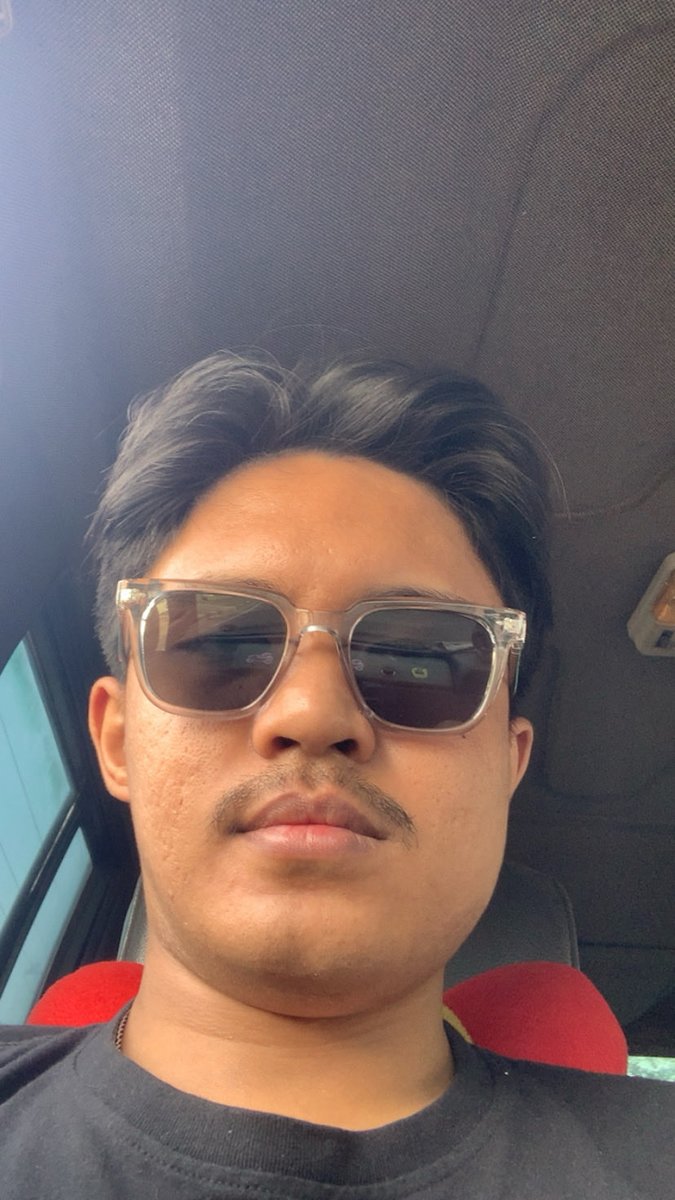 semutasli's tweet photo. jongkok terus liat keatas👌 https://t.co/pWQFXlgS2n
