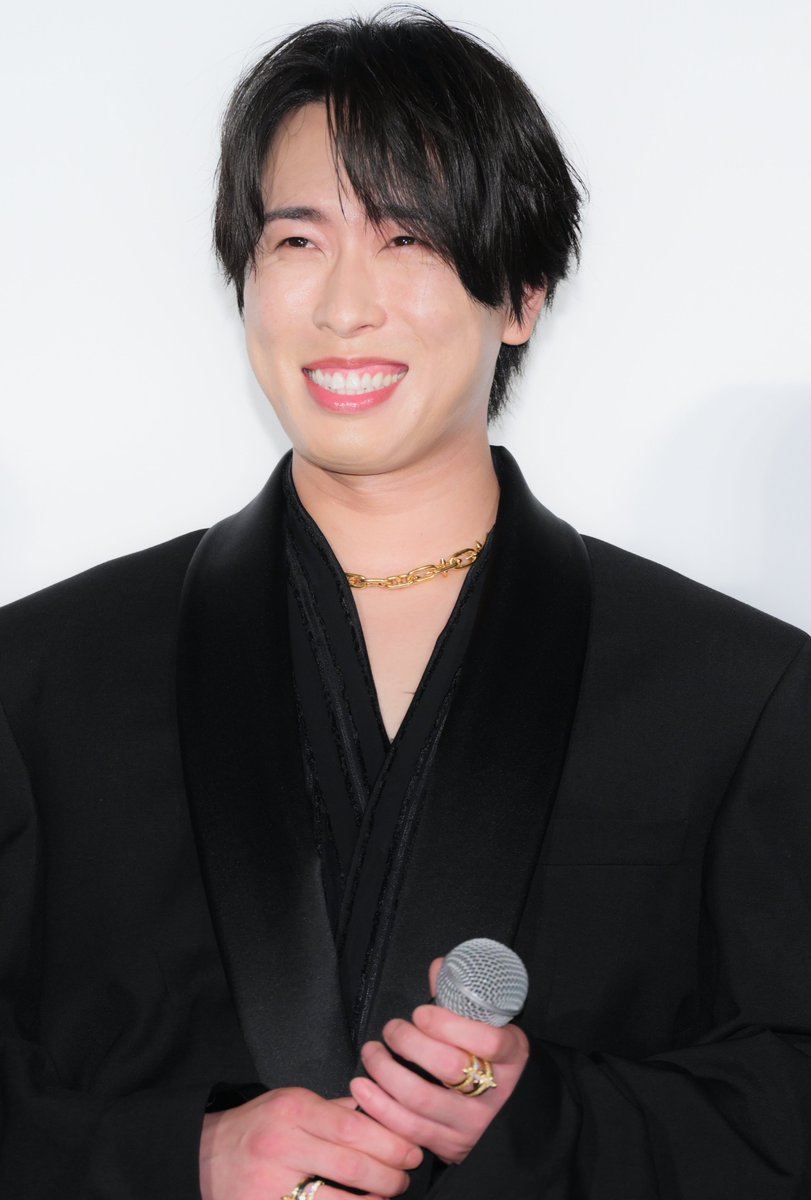 crank_in_net's tweet photo. /／
Snow Man・宮舘涼太、大事なところで噛み赤面
吉高由里子が爆笑❗️
\＼

「自分で道を切り開いていくっていう努力を
させていただこうかなと、おめえ…おめえました！」
https://t.co/XhTvwKpoI6 https://t.co/Wg5ovLmaoQ