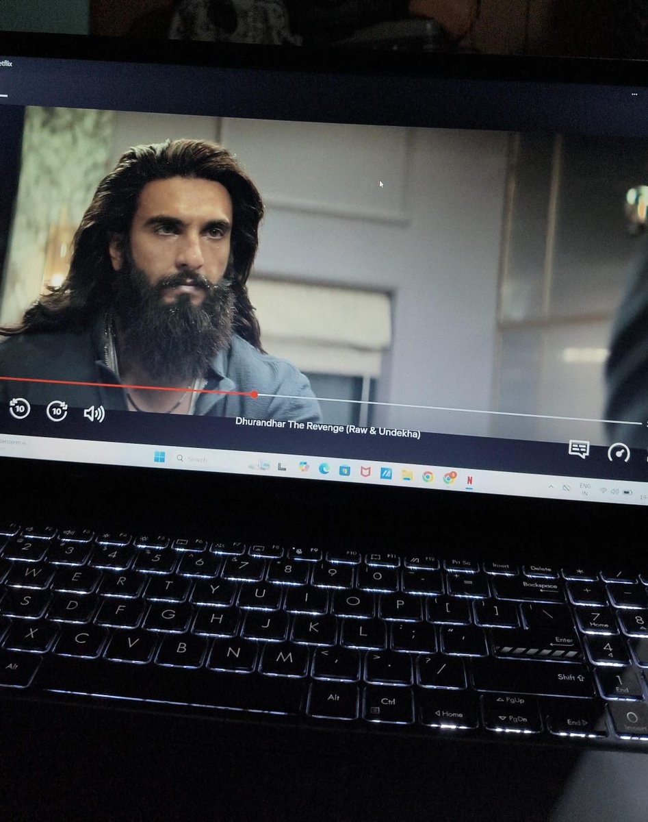 Rinki1jha's tweet photo. Aapke liye bahut hi acchi movie hai kya aap log taiyar Ho dekhne ke liye #Dhurandhar2OnNetflix https://t.co/jt7w5Jnbss