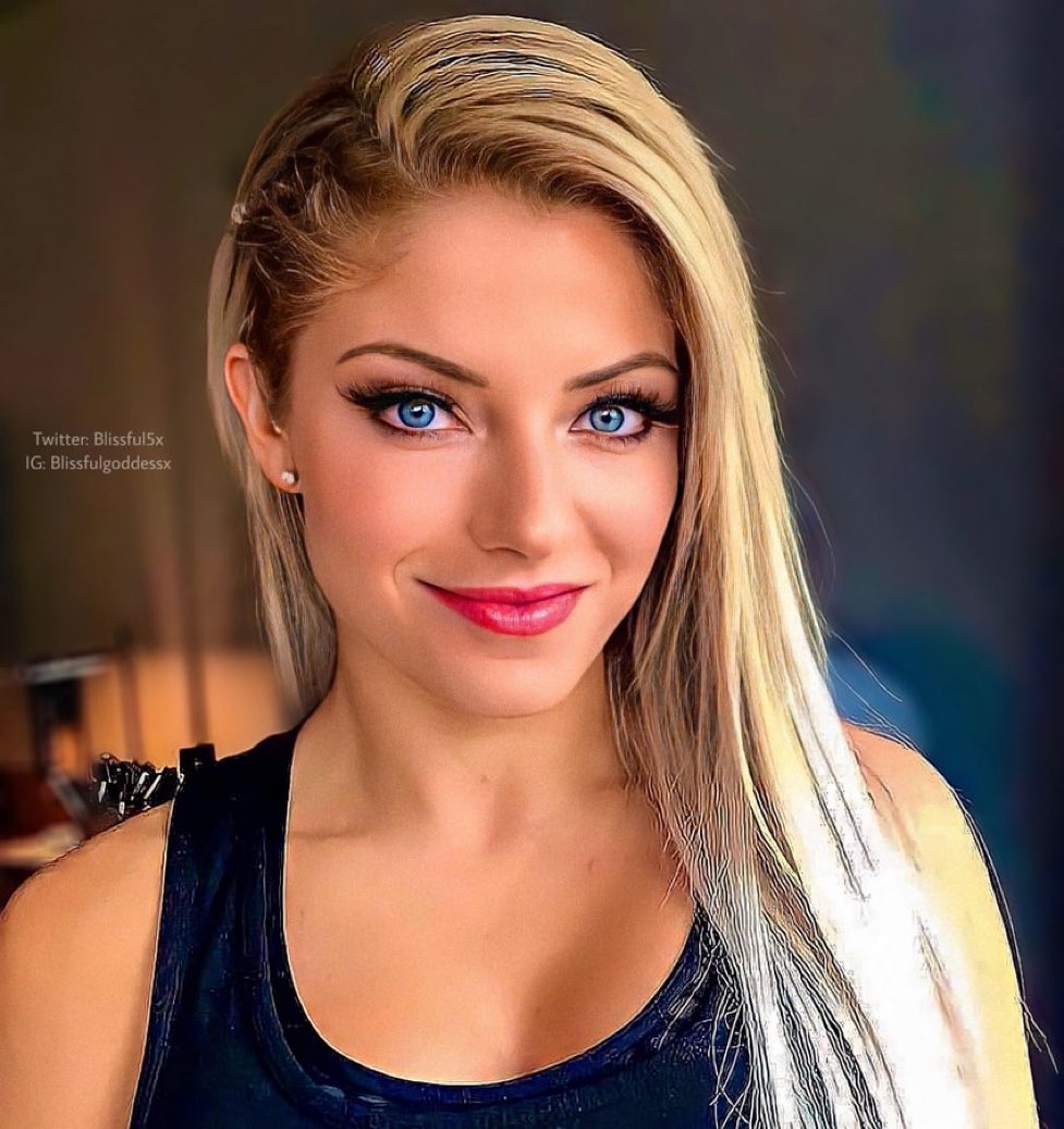 World_of_Bliss's tweet photo. 😍 @AlexaBliss_WWE https://t.co/h25pGfNHfG