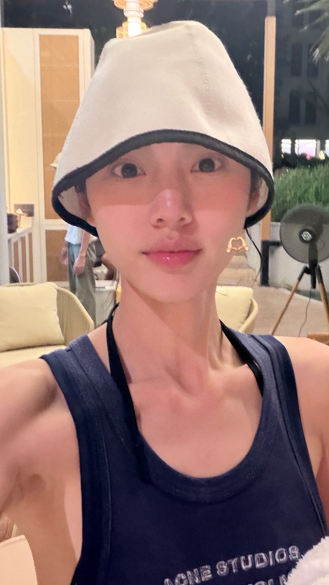 Lookmheewang's tweet photo. คถ พวกเจ้าเหมือนกันนน้าาาา เบสตี้ https://t.co/ev1Py3cNH3