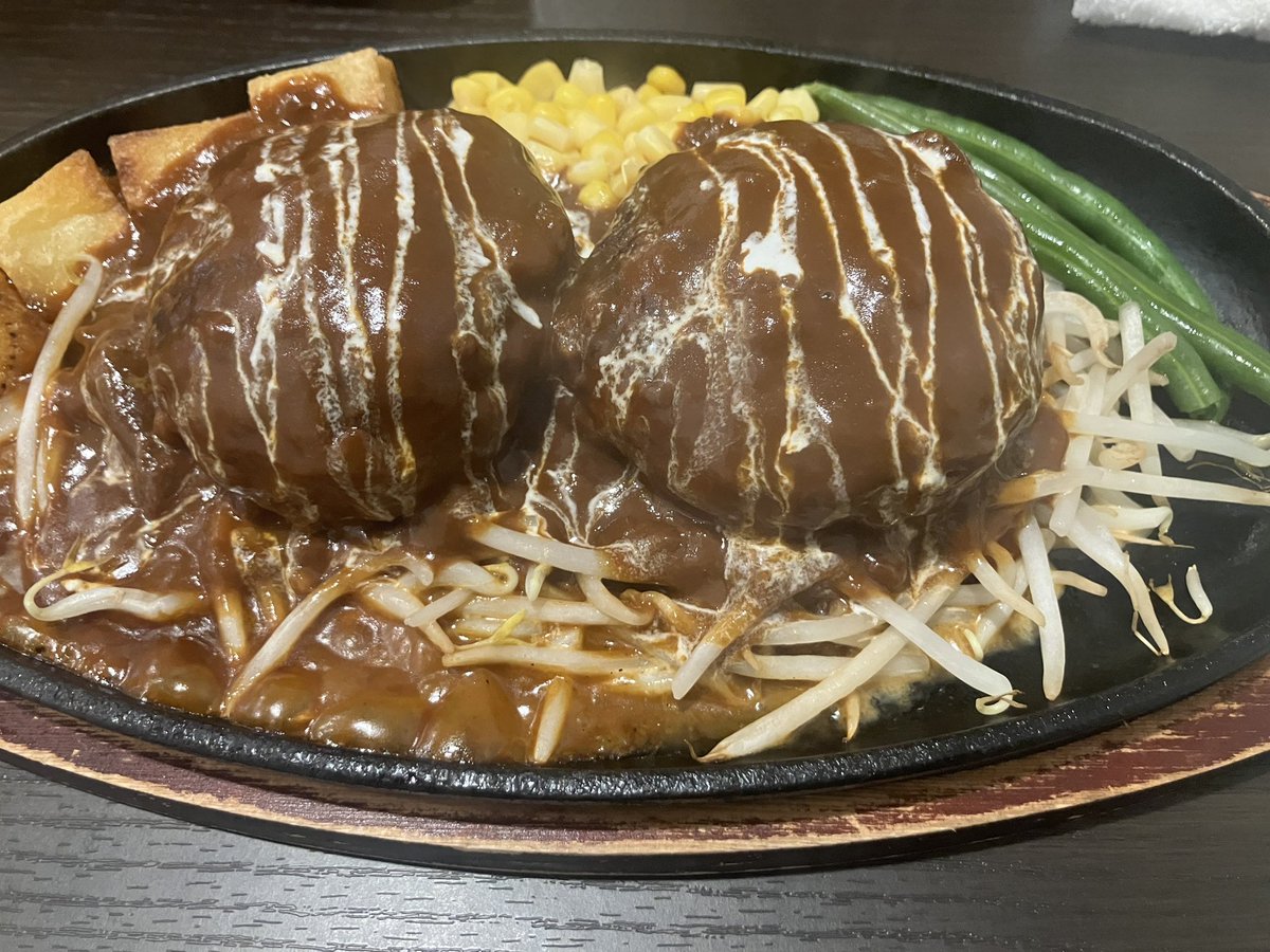 ta_0128's tweet photo. ヒッコリーハンバーグ！ダブルデミグラス♪ https://t.co/1DmITIQCpr