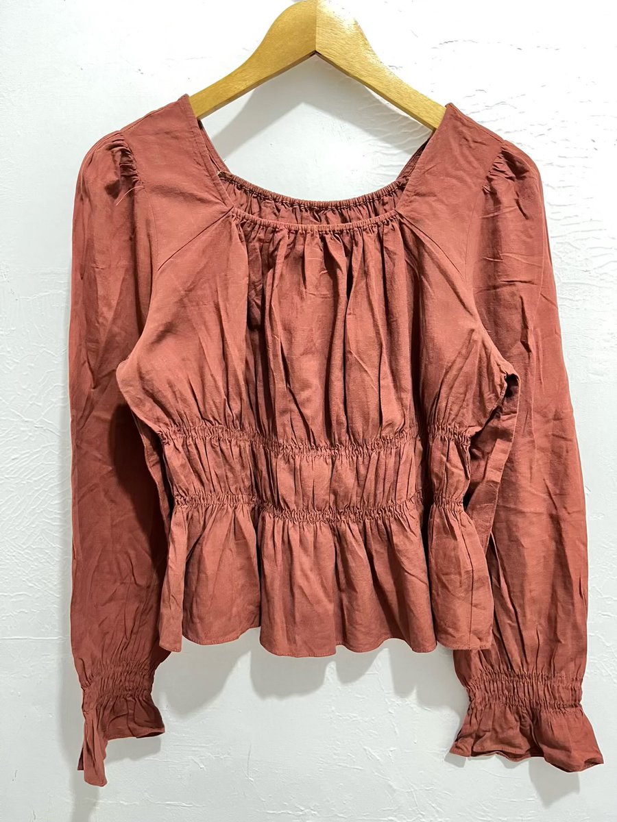 dillee0's tweet photo. pict 1: outer hitam pekat bunga2, cakepp buat kondangan, freesize. price 35k
pict 2: Ld 105-110, blouse teracota pekattt cakepp 45k
pict 3: Ld 100-110 cardii warna winee cakep, price 35k
pict 4: Ld 100-110  warna soft yellow cakeppp, neww price 50k https://t.co/TowhRdaReO