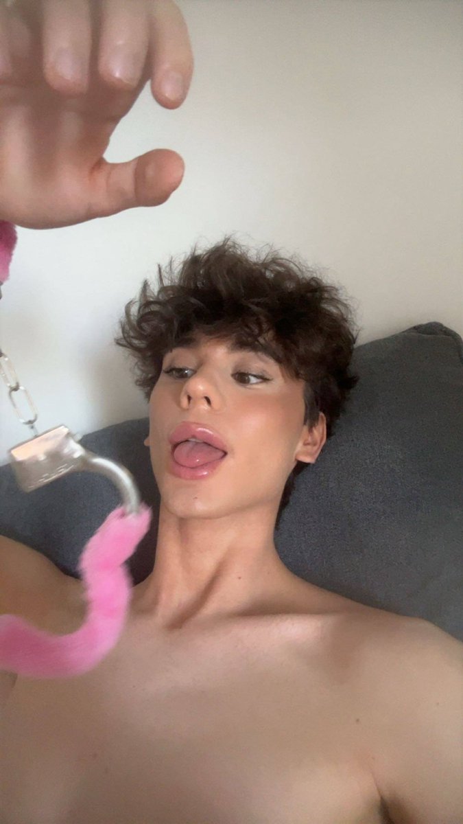 justryoo__'s tweet photo. Anyone to play w me ? 👅
#gay #twink #femboy https://t.co/PF0wN5wNQr