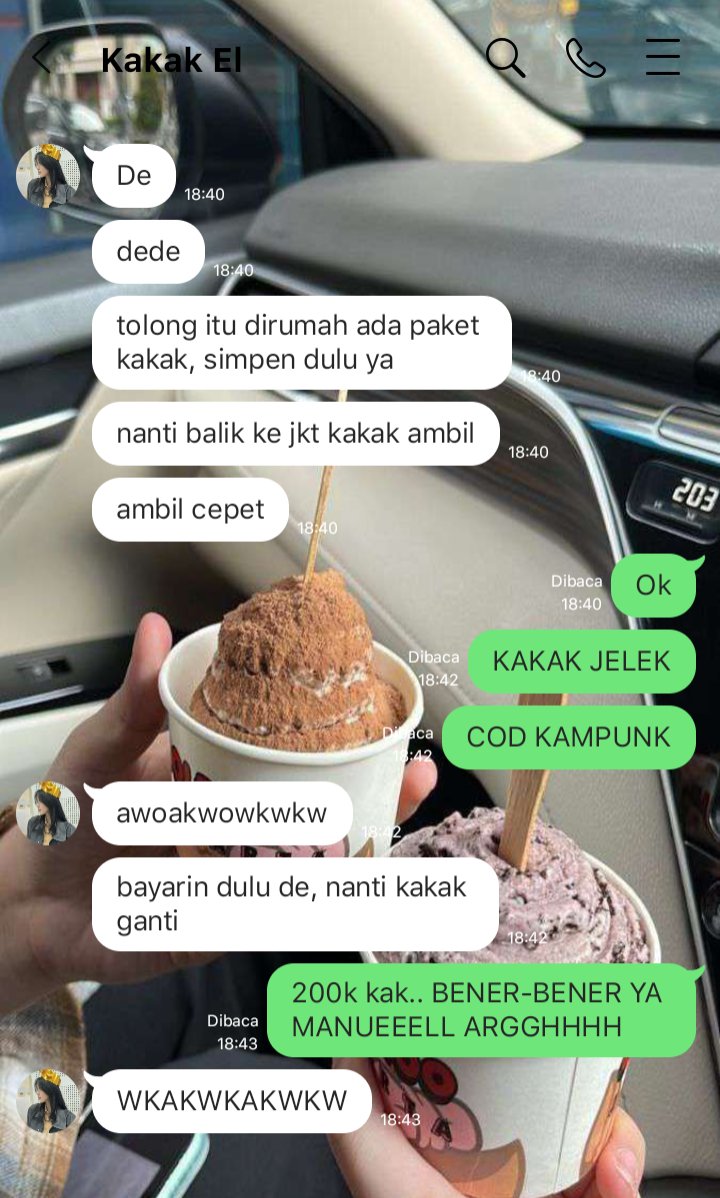 aleedraa's tweet photo. — Chit-chat kakak adik. 

Araline sibling's AU. 

© aleedraa https://t.co/dwLGadxNqk