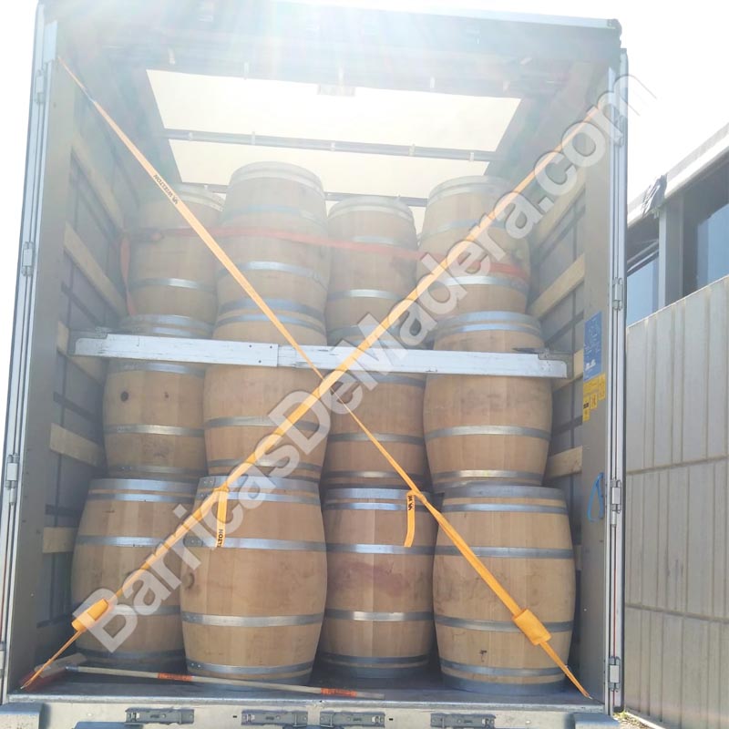 barricasmadera's tweet photo. New shipment!

We have loaded a Jumbo truck with 242 barrels from the 2022-2024 vintages, sourced from the renowned cooperages Taransaud, Demptos, and Radoux.

Barrels in excellent condition
Perfect for reuse in wineries and distilleries

#Taransaud #Demptos #Radoux  #Distillerie https://t.co/LrTXB4WV1E