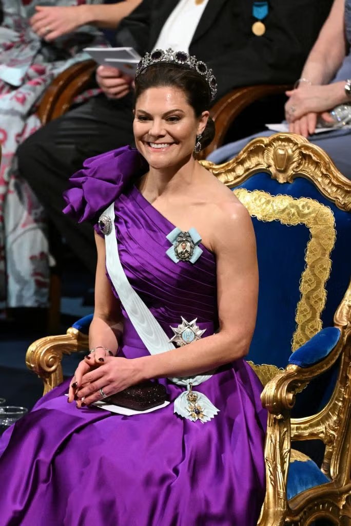 theiaincameron's tweet photo. Netherlands v Sweden is the World Cup’s only group-stage match where both countries have a king, and a woman first in line to the throne.

The Netherlands has King Willem-Alexander and Princess Catharina-Amalia. Sweden has King Carl XVI Gustaf and Crown Princess Victoria.

Stay tuned for more cutting-edge, geography(ish)-based World Cup analysis.