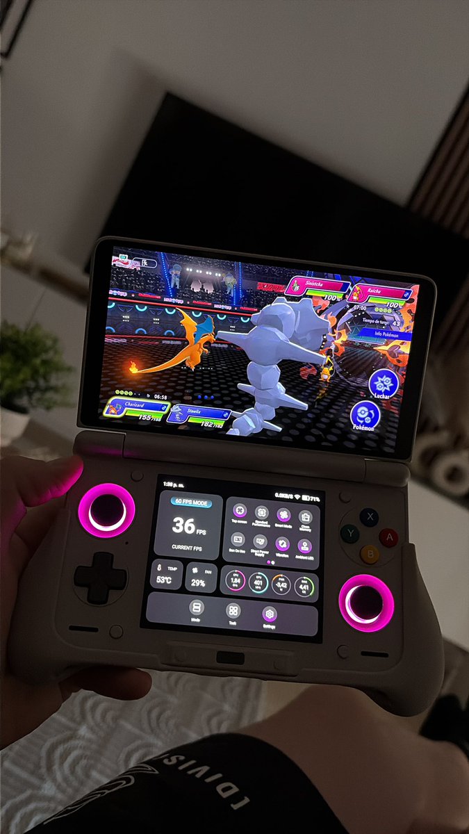 superzerox96's tweet photo. Porfavor @Pokemon_Champs añade soporte para mando en Android!!! Quiero jugar esto en la TV 🤙🏻 https://t.co/R02gpV6qCq