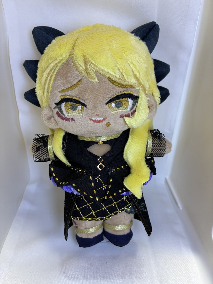 KA5H91VSbP6306's tweet photo. 初の自作ぬい
やっとできましたぁあああ_:(´ཀ`」 ∠):_
えふごヴリトラちゃんです。

めっちゃ時間かかった…
ほんま誰かいっぱい褒めて欲しいっす…ヾ(:3ﾉｼヾ)ﾉｼ”

水着(捏造)もある！！！！！！！

#たきゅーとちゃんできたよ https://t.co/AmQbdMd3Fh