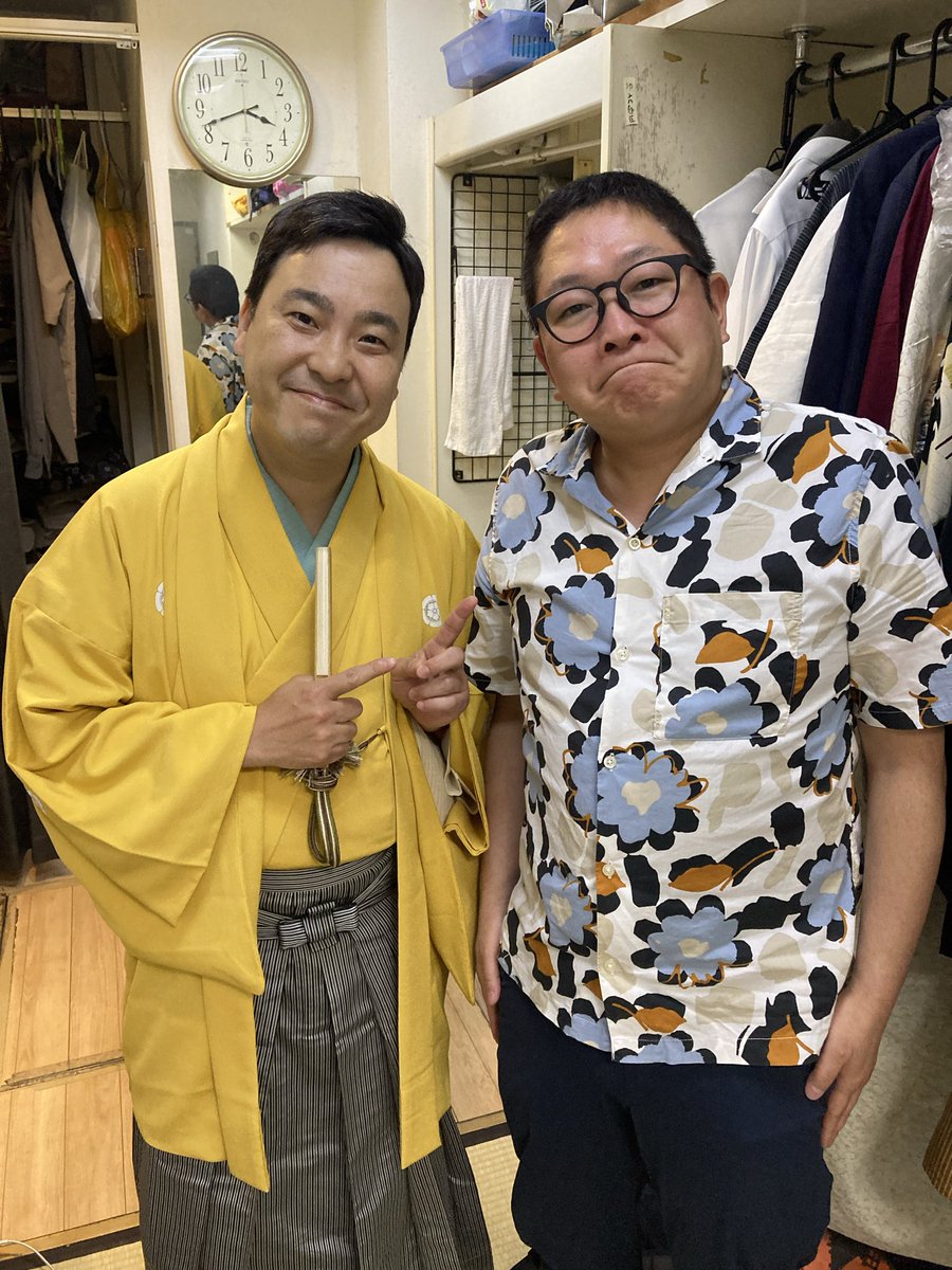 syouichi2014's tweet photo. 池袋真打披露興行9日目。

昼の部は喜太郎師匠がトシちゃん、
主任の昇吾師匠は「親子酒」でお客席をわかせていました✨

いよいよ明日は池袋千穐楽！

昼の部主任は喜太郎師匠
夜の部主任は五郎師匠

土曜日、ぜひ池袋演芸場へお越しくださいませ😌 https://t.co/Gh4Edv4UcJ