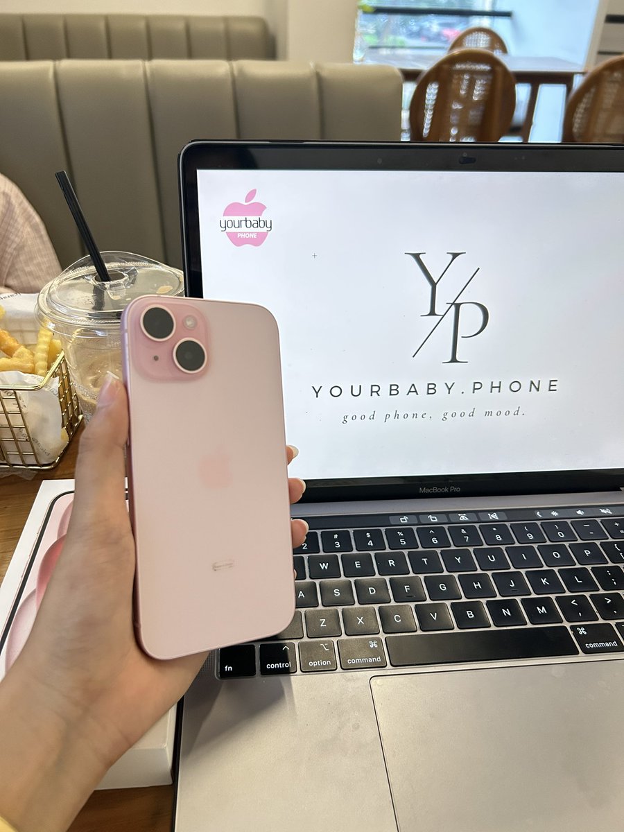 oissme's tweet photo. Wts

Ready✅
IPHONE 15 256GB IBOX PINK

.garansi on april 2027
.battery health 99%
.kelengkapan fullset ori
.no minus

Price:12.700.000
Cod Jabodetabek🛍️
#sale #fypシ゚viral #wts https://t.co/sDhOB86b0E