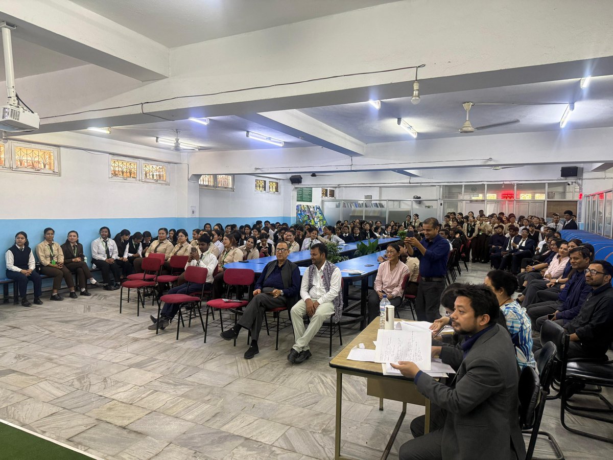 mmiohs's tweet photo. गायन  प्रतियोगिता सम्पन्न ।
यस क्याम्पसको अतिरिक्त क्रियाकलाप अन्तर्गत मासिक रुपमा सम्पन्न गरिने कार्यक्रमहरु मध्ये मिति २०८३।०२।२९ गते गायन  प्रतियोगिता सम्पन्न भएको छ । https://t.co/agdXNQilKx