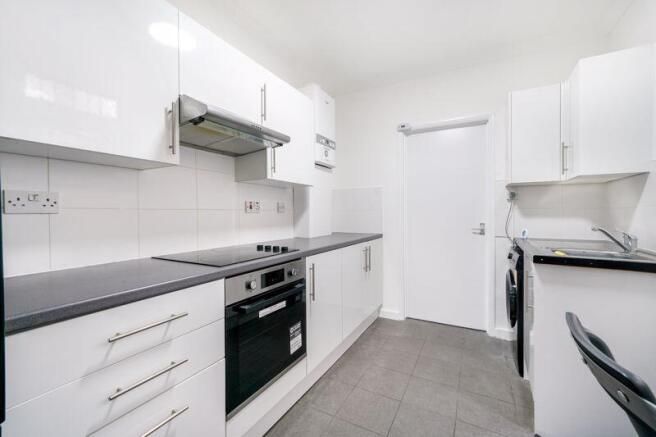 LookProperty tweet picture
