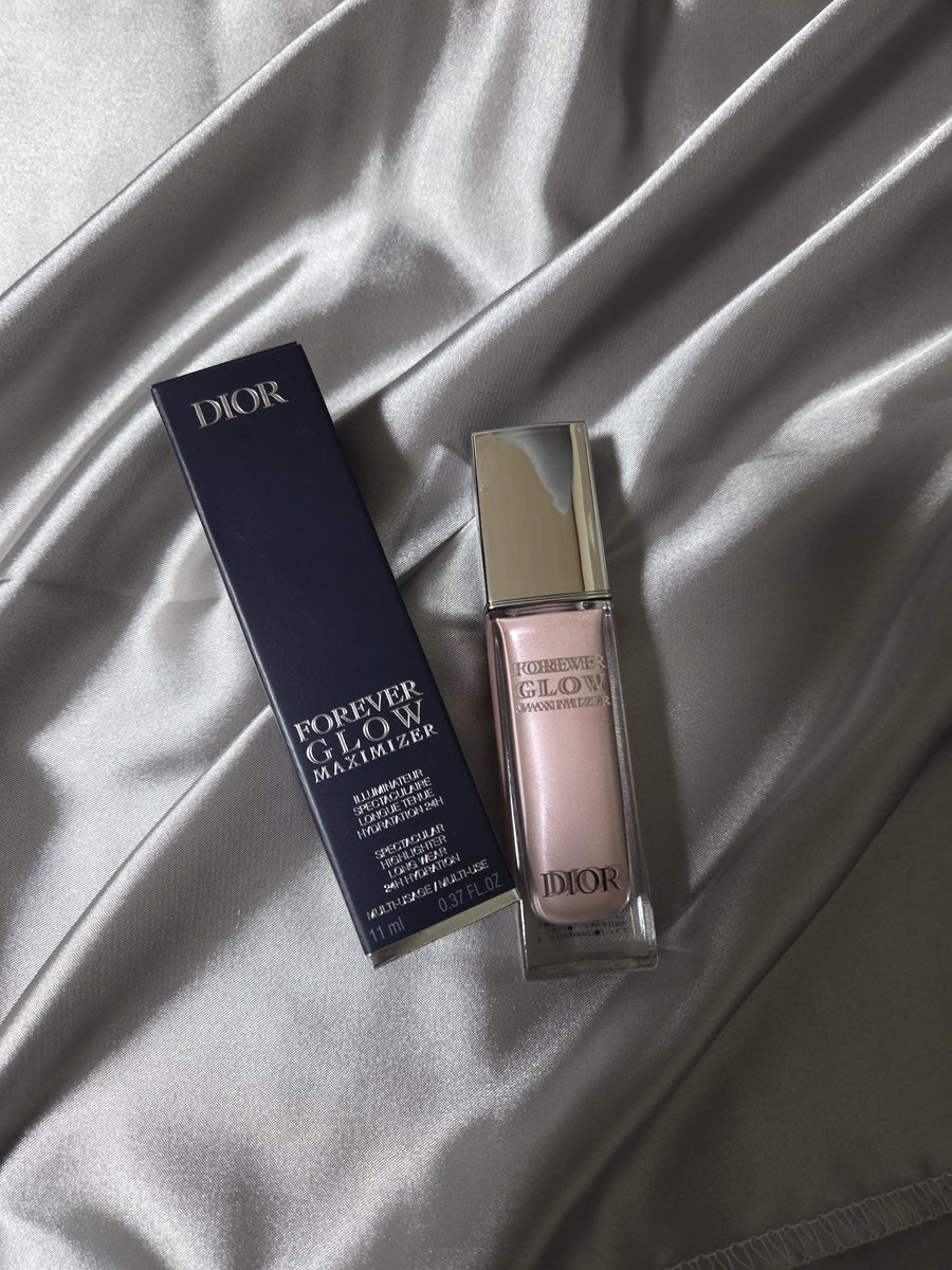 lookmirror_acc's tweet photo. DIOR⁡
⁡       Forever grow maximizer  pink⁡
⁡⁡
⁡チーク上やCラインに少し塗るといい感じに明るくなります⁡
⁡店舗で売り切れでZOZOで購入⁡
⁡⁡
⁡#dior⁡
⁡#メイク⁡
⁡#ハイライター⁡
⁡#コスメ https://t.co/UvrPw3d9J5