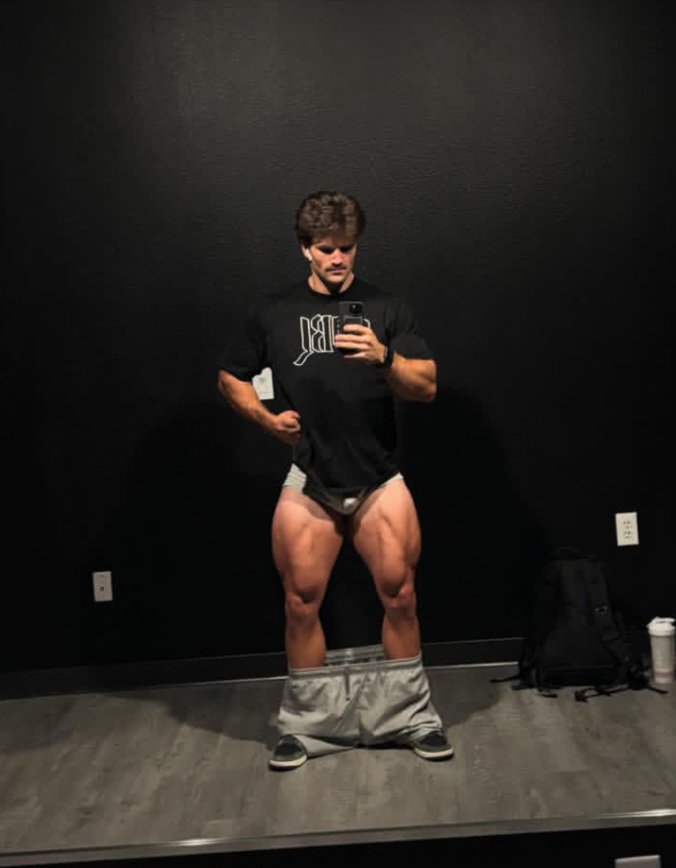 AlphaKissel's tweet photo. Weekend is now!! 
Bring your wallets to me to drain
Start worshipping because you belong to me faggs #findom #cashmaster #biceps #alphamale #alpha #Friday #payday #taxfriday #task #drain #worshipping https://t.co/xJSuGOzrD3