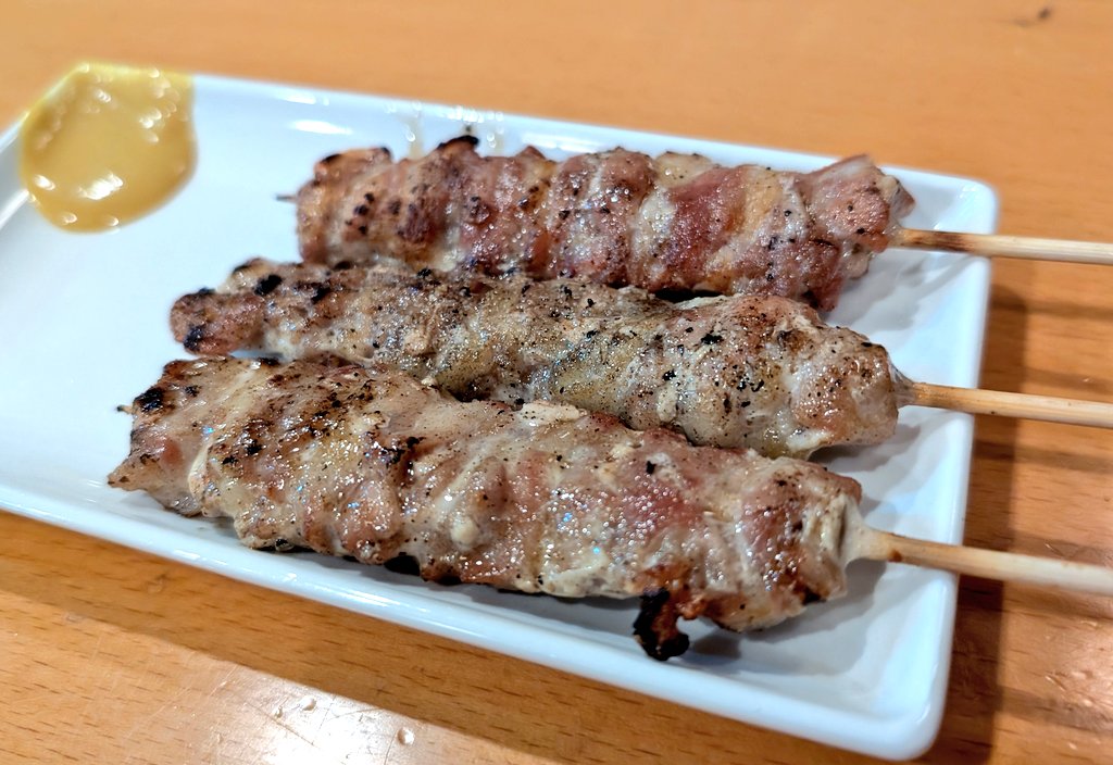 _arnon_'s tweet photo. 久々に訪れた満席の樹亭南店。
一人通された席が妙に落ち着かねえ〜と思いきや、楽しめるようになってきたそのとき夢から目が覚めた。
チャーシューメン超美味しかったです🤤 https://t.co/OqfIll7RnS