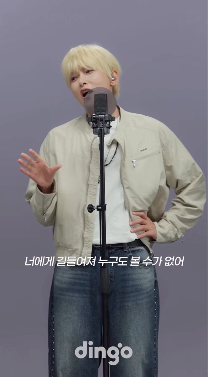 Ryeoblossom's tweet photo. Casual hand in waist while delivering powerhouse vocals. A king 👑 #려욱 #RYEOWOOK @9ryeong9 https://t.co/CM2NIUznaO