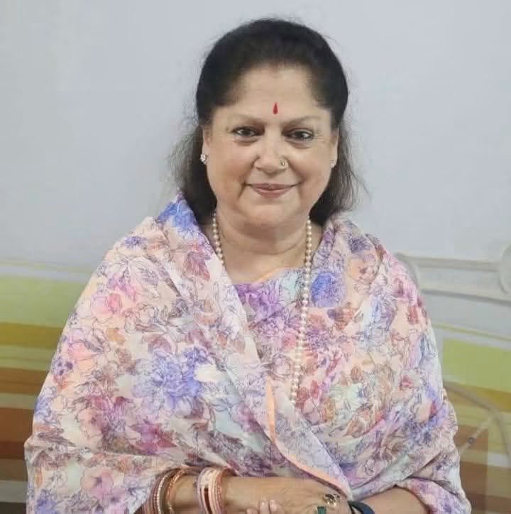 HarikrishanAgg1's tweet photo. पूर्व मंत्री , भाजपा की वरिष्ठ नेता आदरणीय यशोधरा राजे सिंधिया जी को जन्मदिन की हार्दिक शुभकामनाएँ #yashodhara @yashodhararaje https://t.co/O30AqAgokg