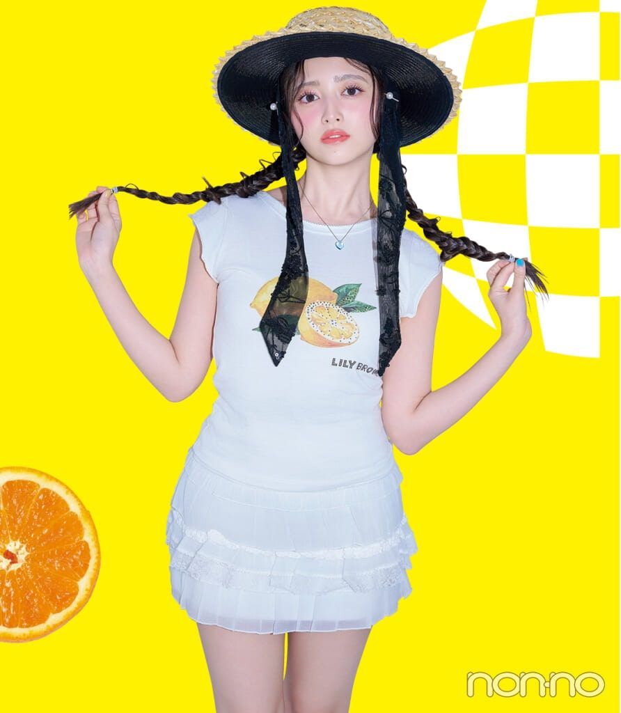 nonno_staff's tweet photo. ⋱𝙋𝙊𝙋で𝘾𝙐𝙏𝙀⋰ 

この夏着こなしたい
ピュアピュアな白T×爽やかレモン🍋
https://t.co/UaZ6F5UzlF 

#井上和 #乃木坂46 https://t.co/eNRv8EZflb