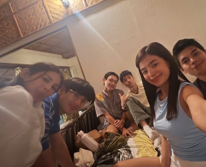 whosechayall's tweet photo. hala ang #teamreal!!!💕

#azralph #bresnyr #dustbia https://t.co/3T0QjLPVXF