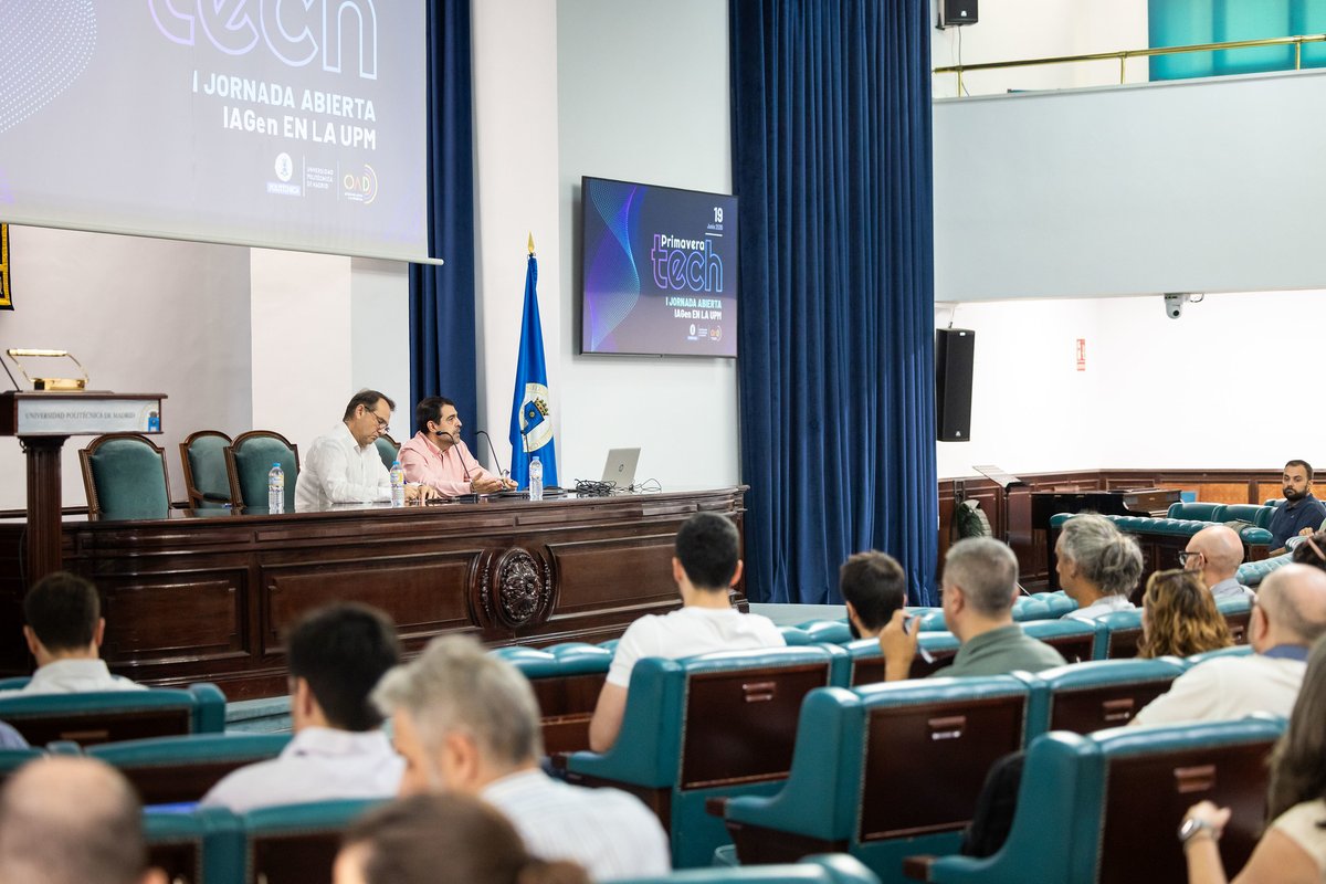 La_UPM's tweet photo. Hoy hemos celebrado en la #UPM la I Jornada Abierta IAGen. Una iniciativa dentro del ciclo Primavera Tech, en la que hemos abordado aspectos legales de la #InteligenciaArtificial y cómo influye la #IA en la investigación, entre otros temas. ¡Gracias por asistir!
#somosUPM https://t.co/XedhN0pb46