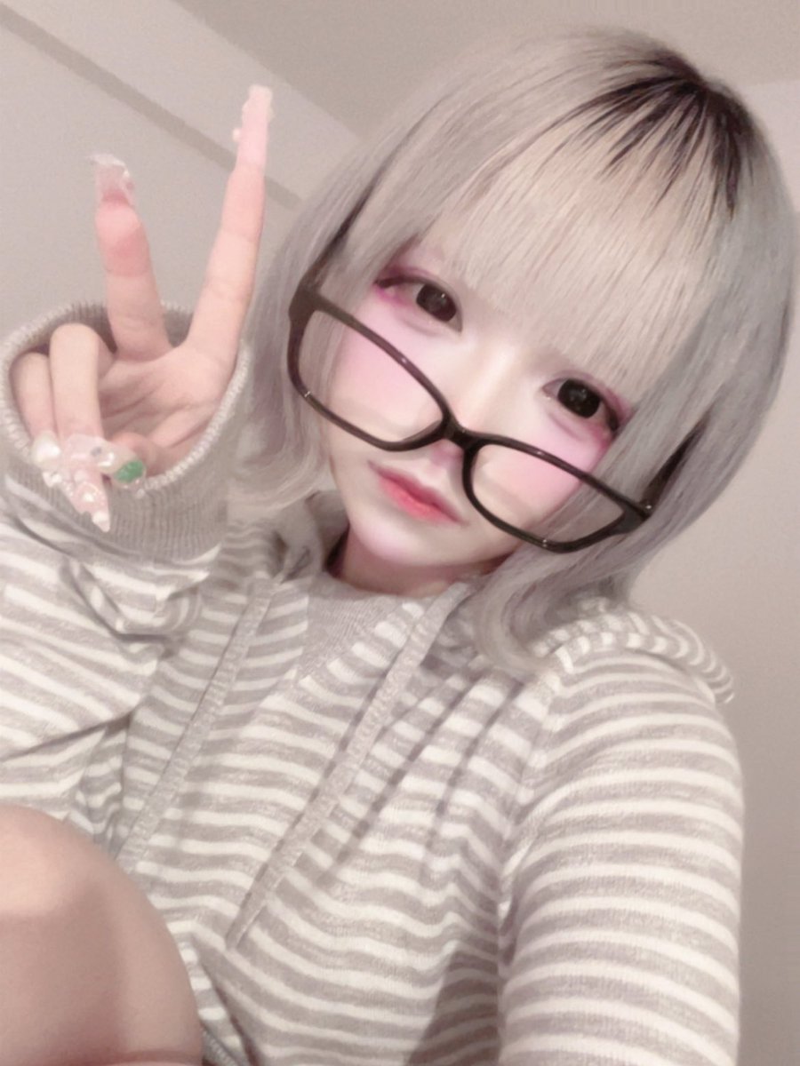 acrim_hell's tweet photo. 前髪きりすぎちゃったーえーん https://t.co/J94Nh6alsY