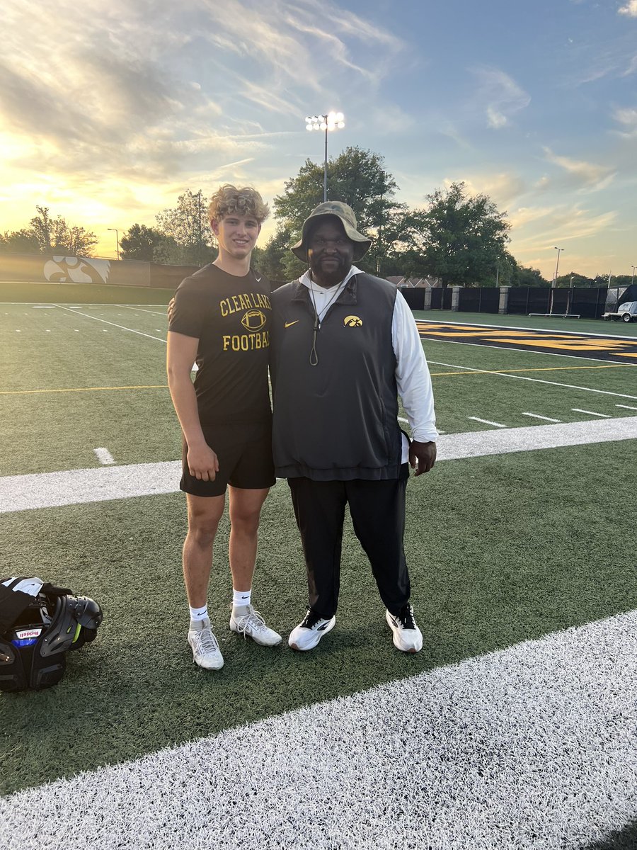 Austin_Limbaugh's tweet photo. Had a great time at the Iowa Lineman U Football Camp. I was able to learn a lot from the Iowa coaching staff. I look forward to building a relationship with coaches this fall. @ClearLakeFB @TheStrengthU @CoachK_Bell @Coach_Niemann @Spauldingiowa https://t.co/cNhUWKADU6